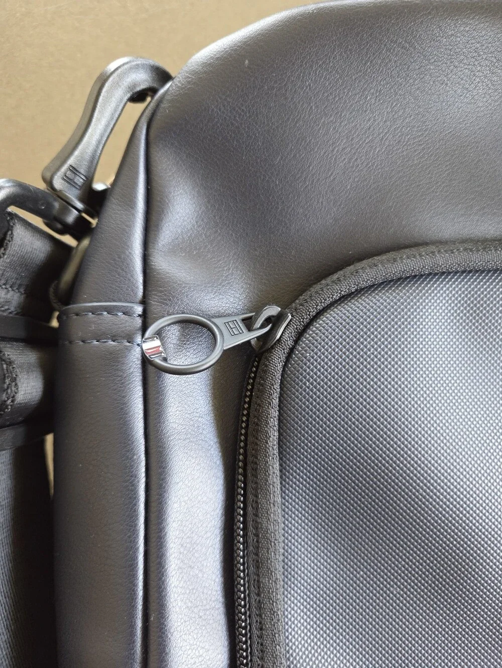 Tommy Hilfiger Men's Logo Computer Bag NWT $139